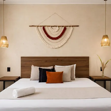 Aruma Suites